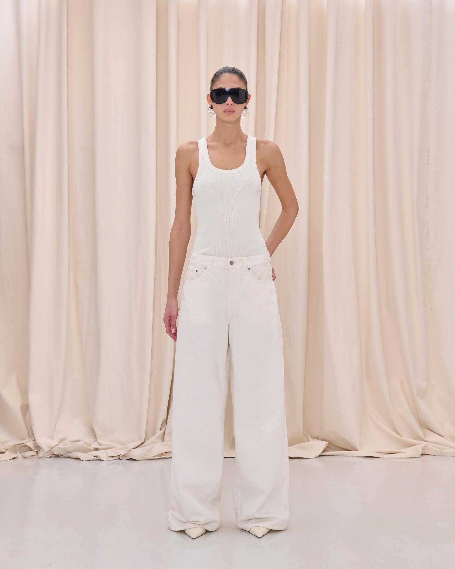 BETHANY BULL 44 DENIM // OFF WHITE