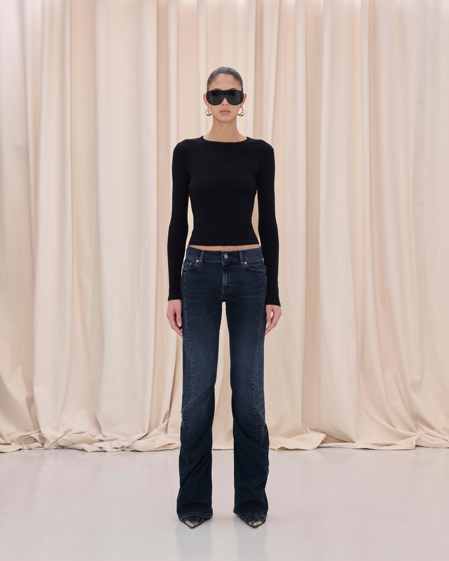 GERY DENIM // BLACK MOON