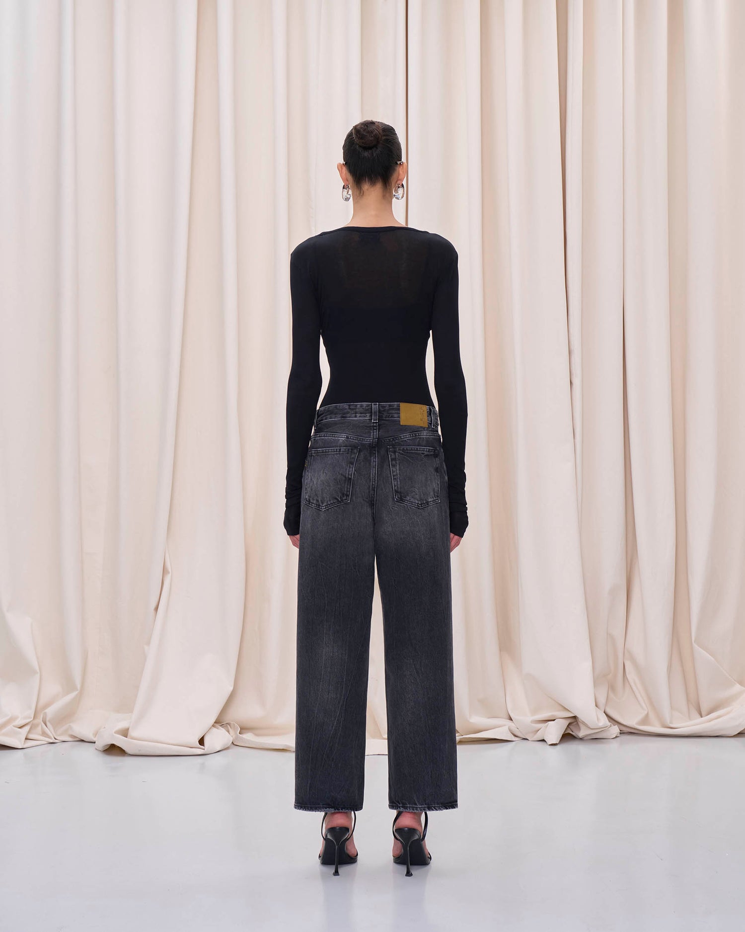 BETTY DENIM // SPIDER BLACK