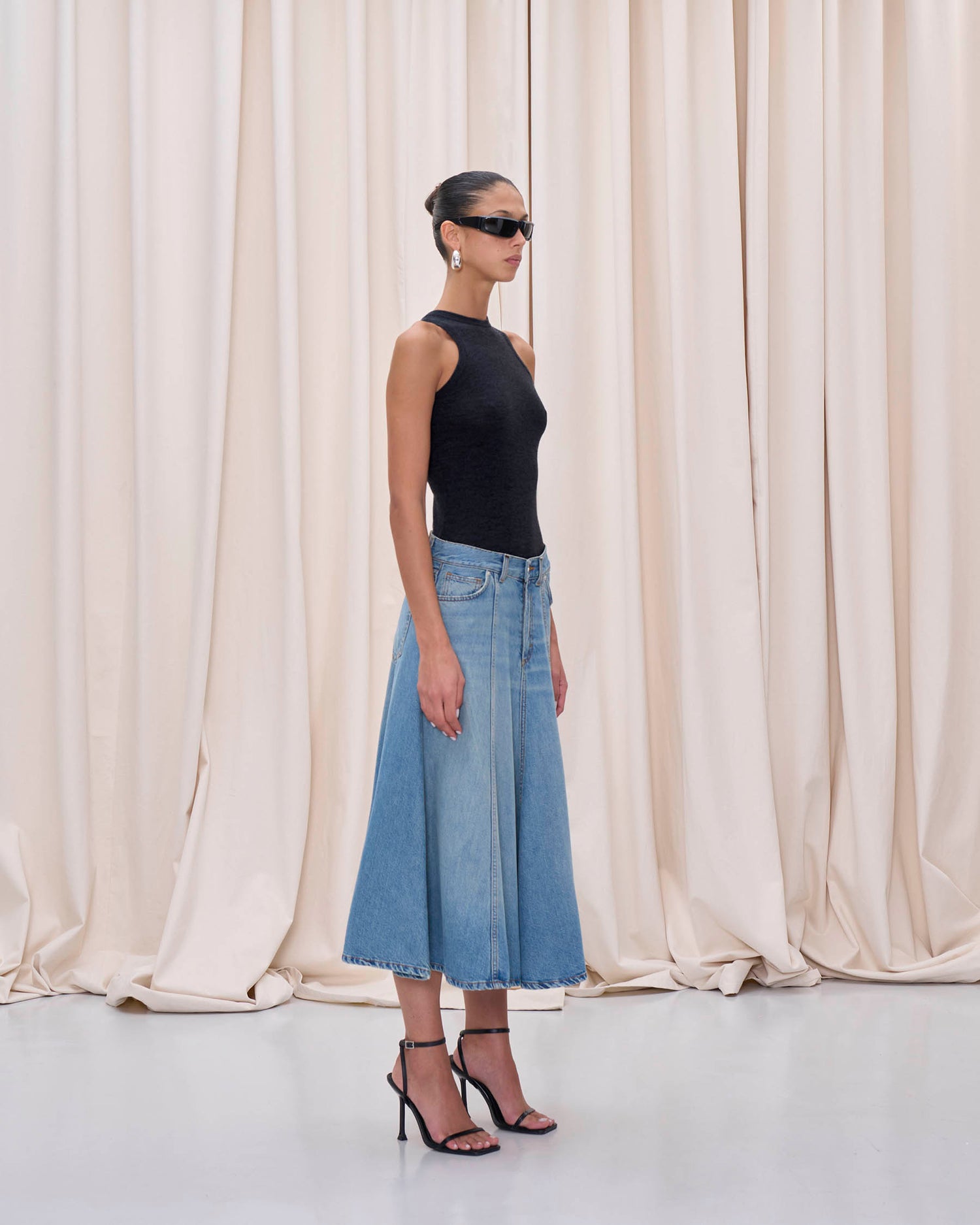 MID SERENITY SKIRT // IONIC BLUE