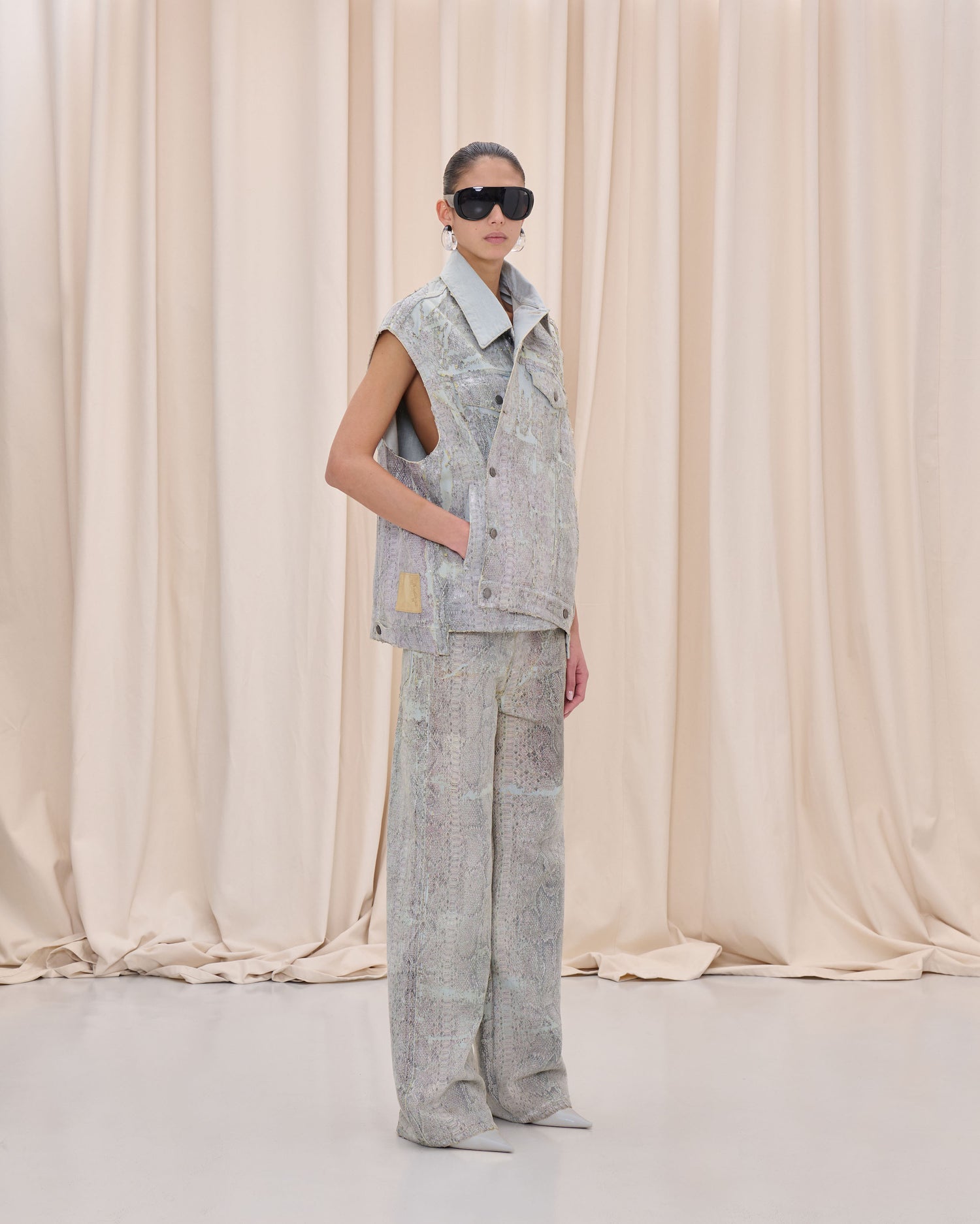 JANETTE GILET // SNAKE