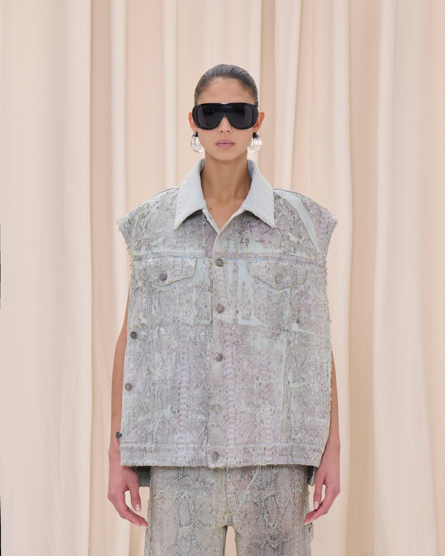 JANETTE GILET // SNAKE