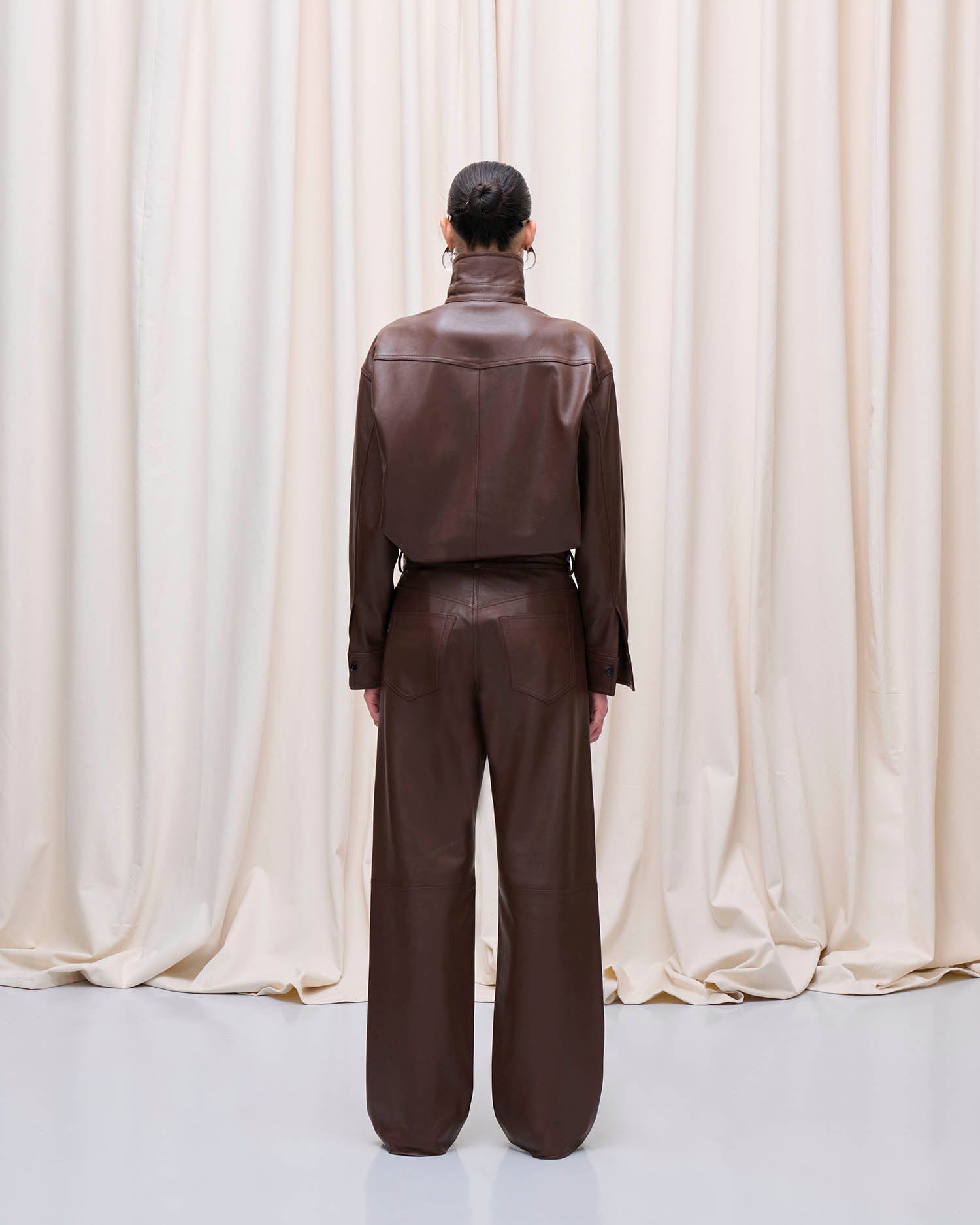 BELTY LEATHER SHIRT // CHOCOLATE