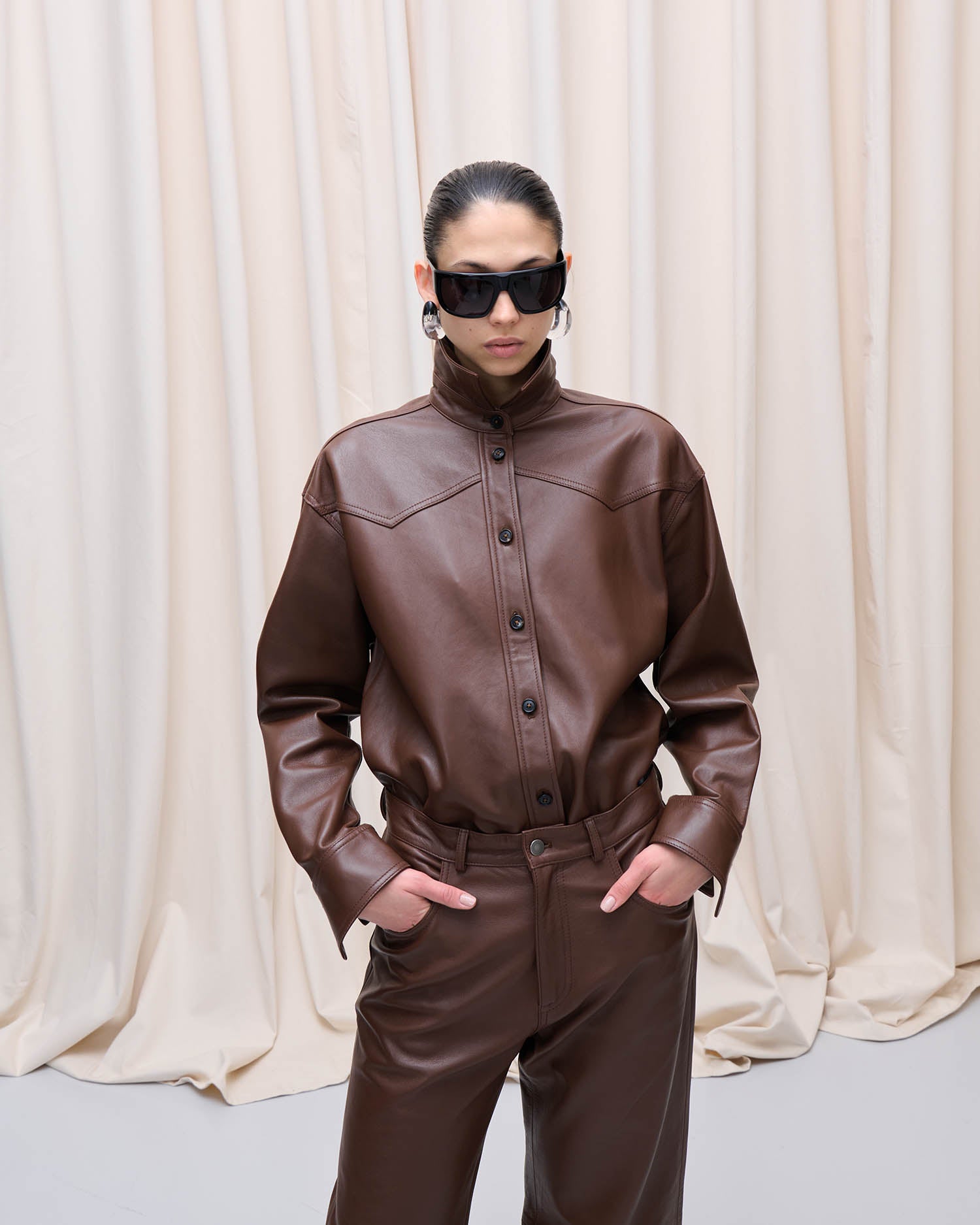 BELTY LEATHER SHIRT // CHOCOLATE