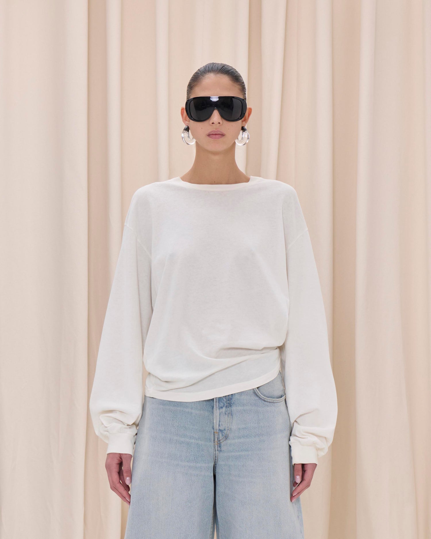 ELLYS TSHIRT // OFF WHITE