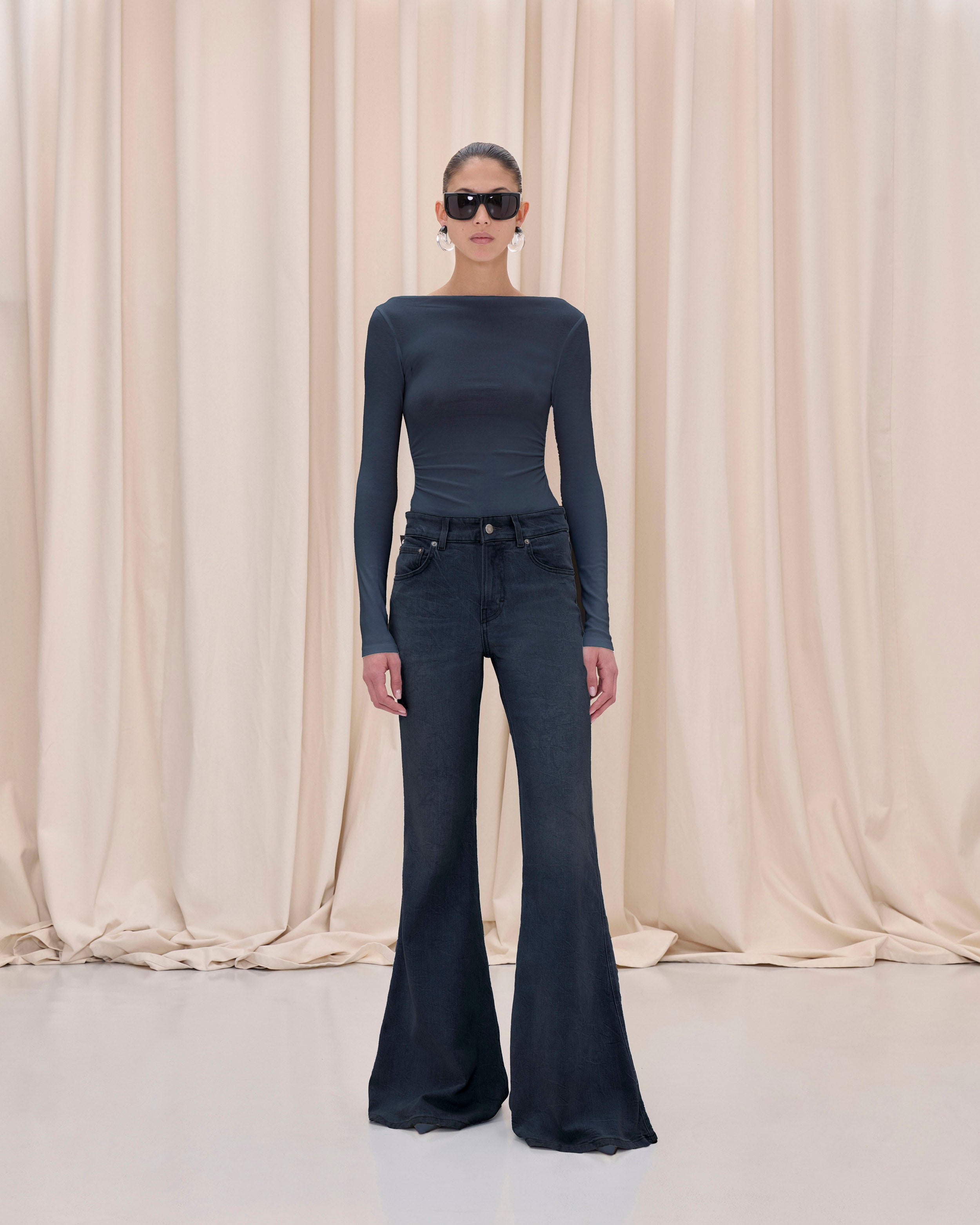 FARRAH DENIM // BLACK MOON – Haikure