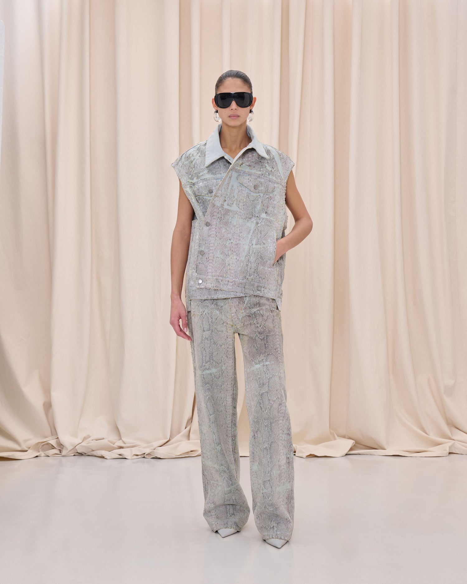 JANETTE GILET // SNAKE