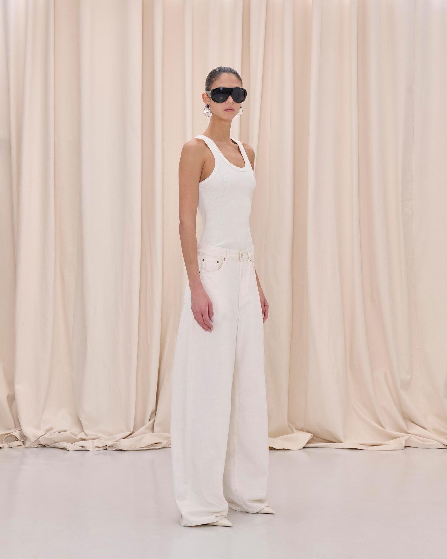 BETHANY BULL 44 DENIM  // OFF WHITE