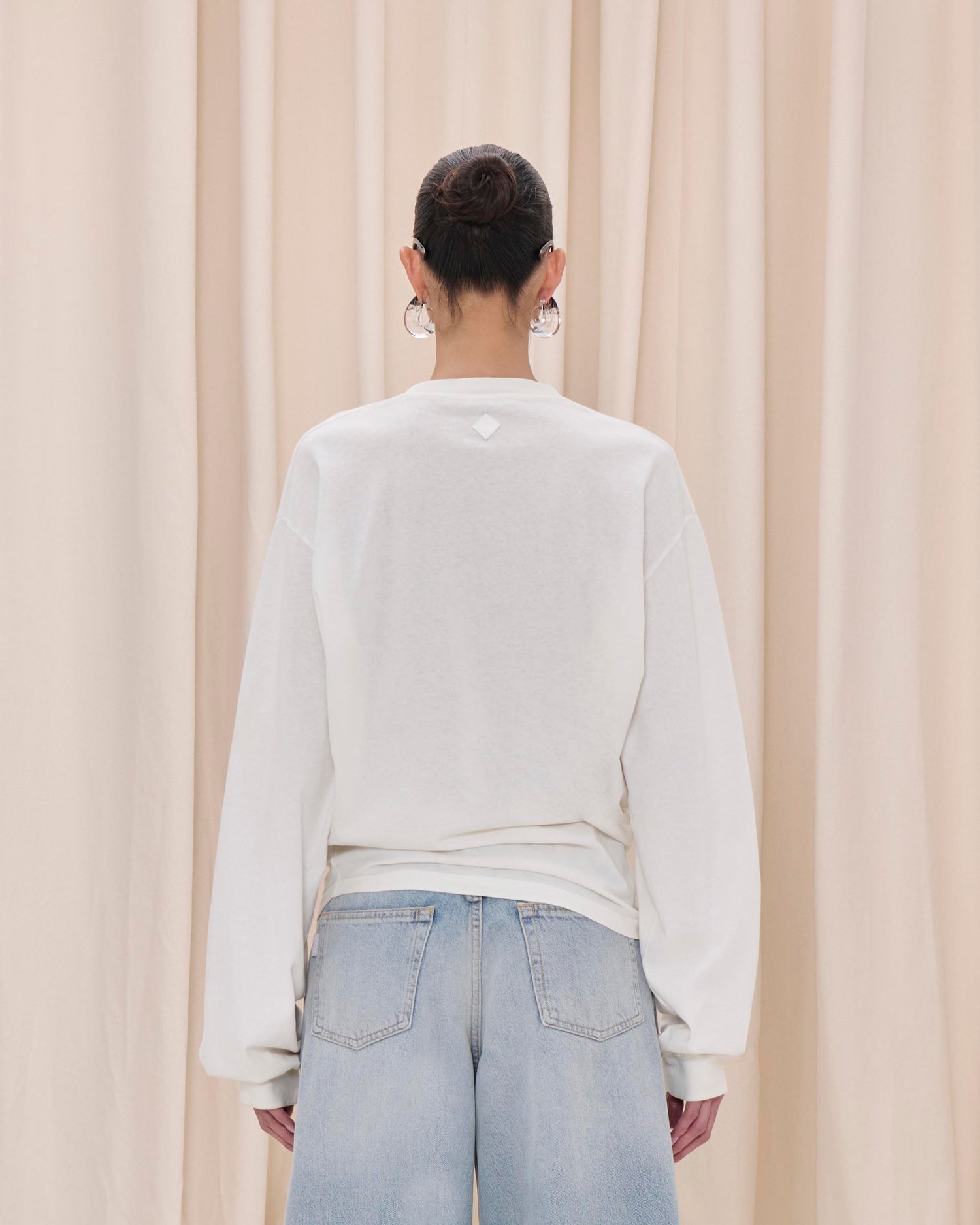 ELLYS TSHIRT // OFF WHITE