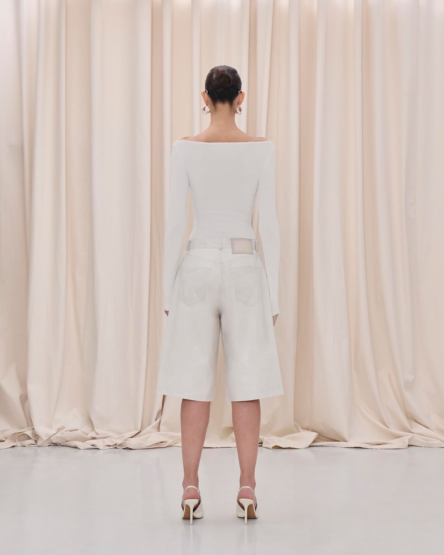 NEW BECKY WRINKLED BERMUDA // WHITE