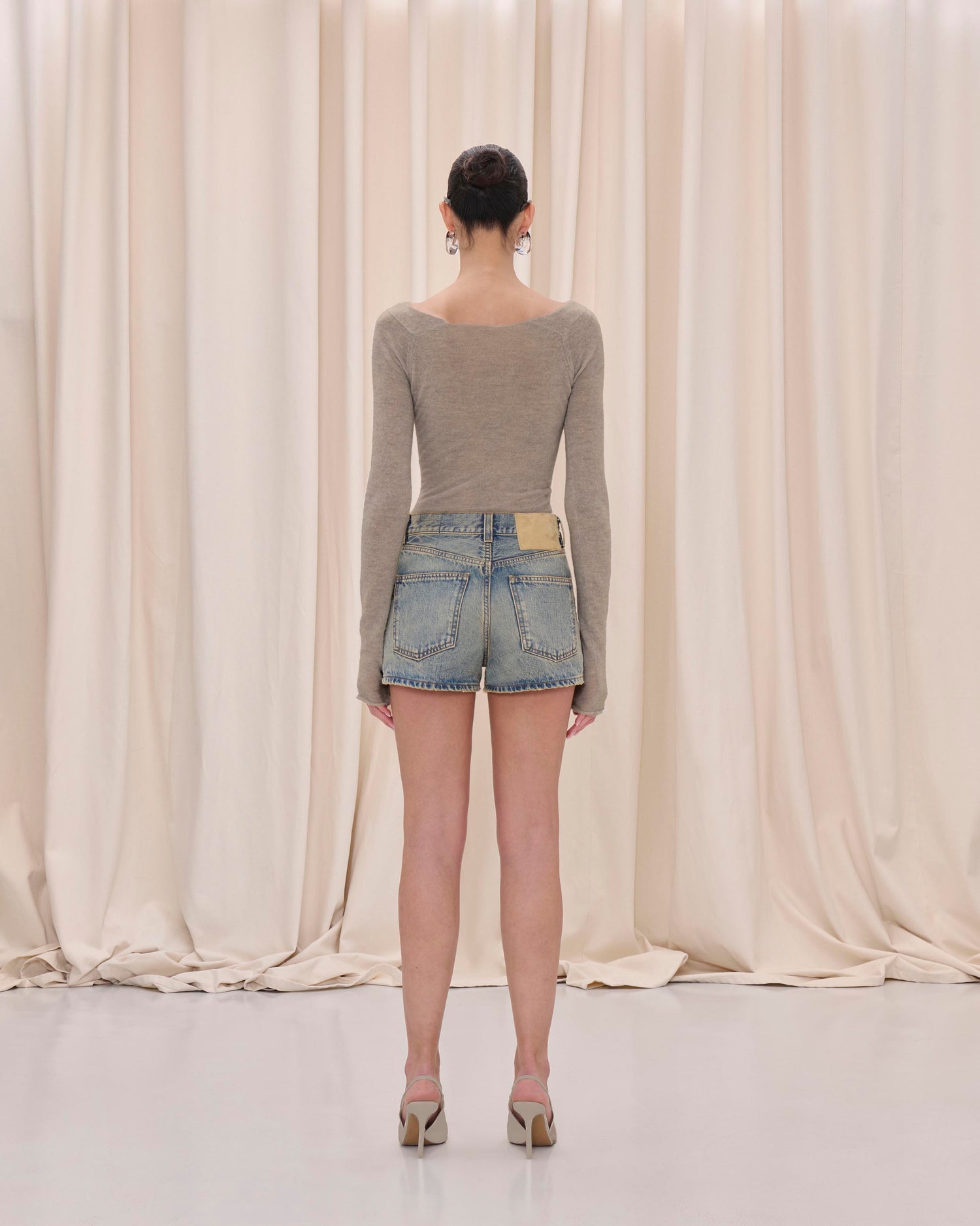 BRIT SHORTS DENIM // EARTH BLUE