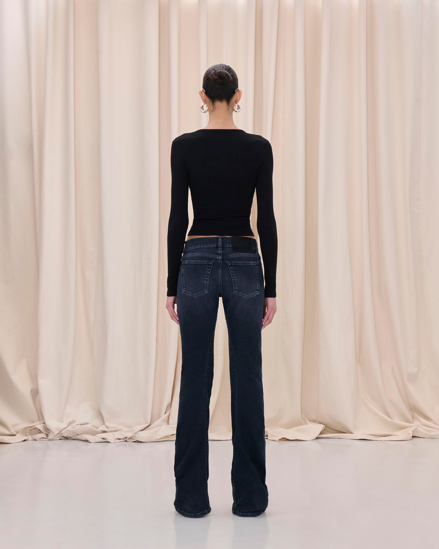 GERY DENIM // BLACK MOON