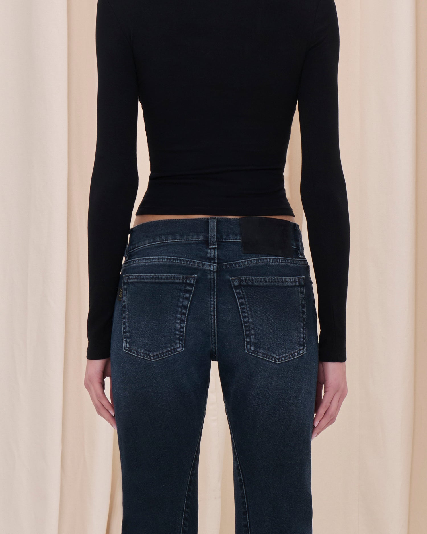 GERY DENIM // BLACK MOON