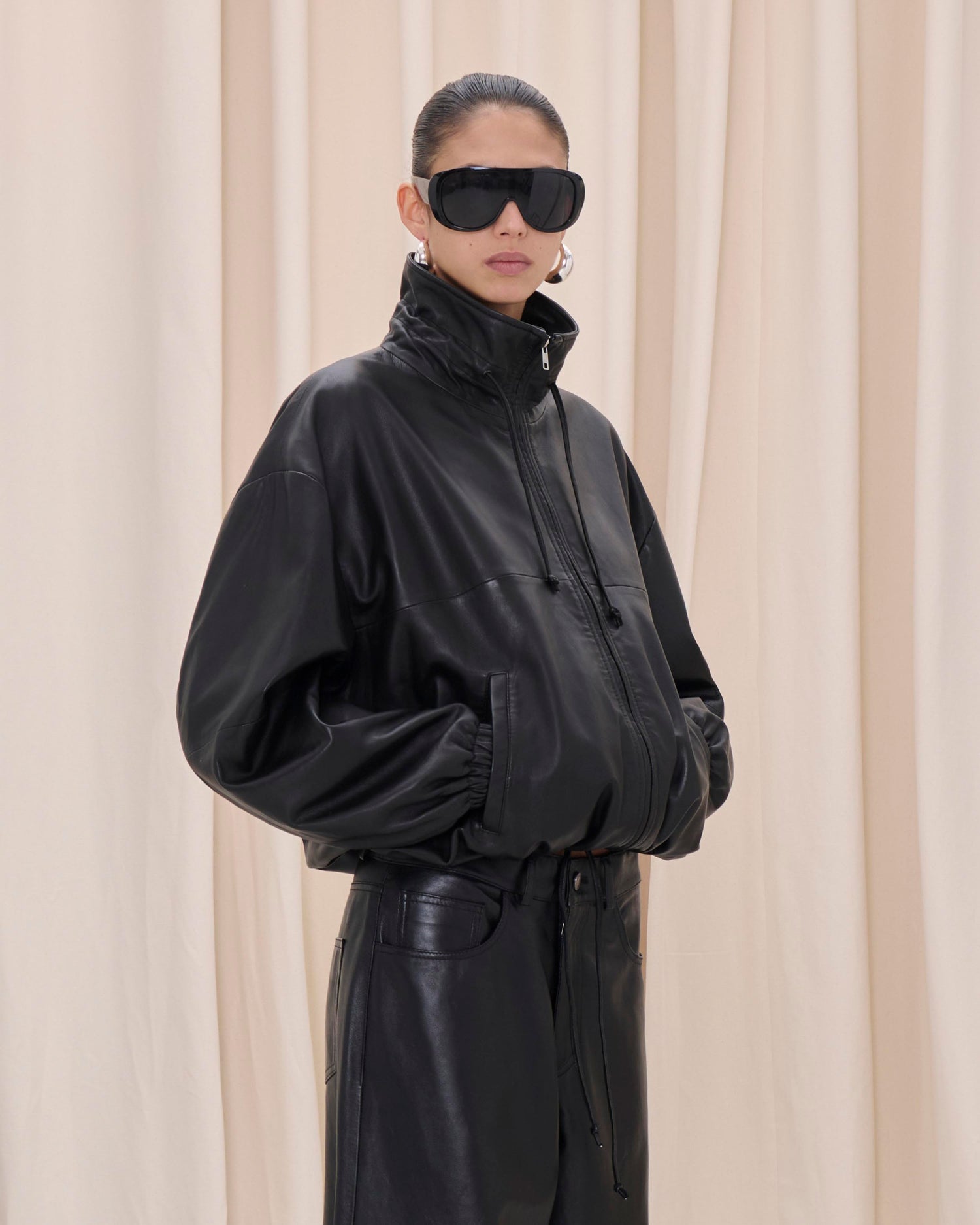 JORDAN NAPPA BOMBER // BLACK