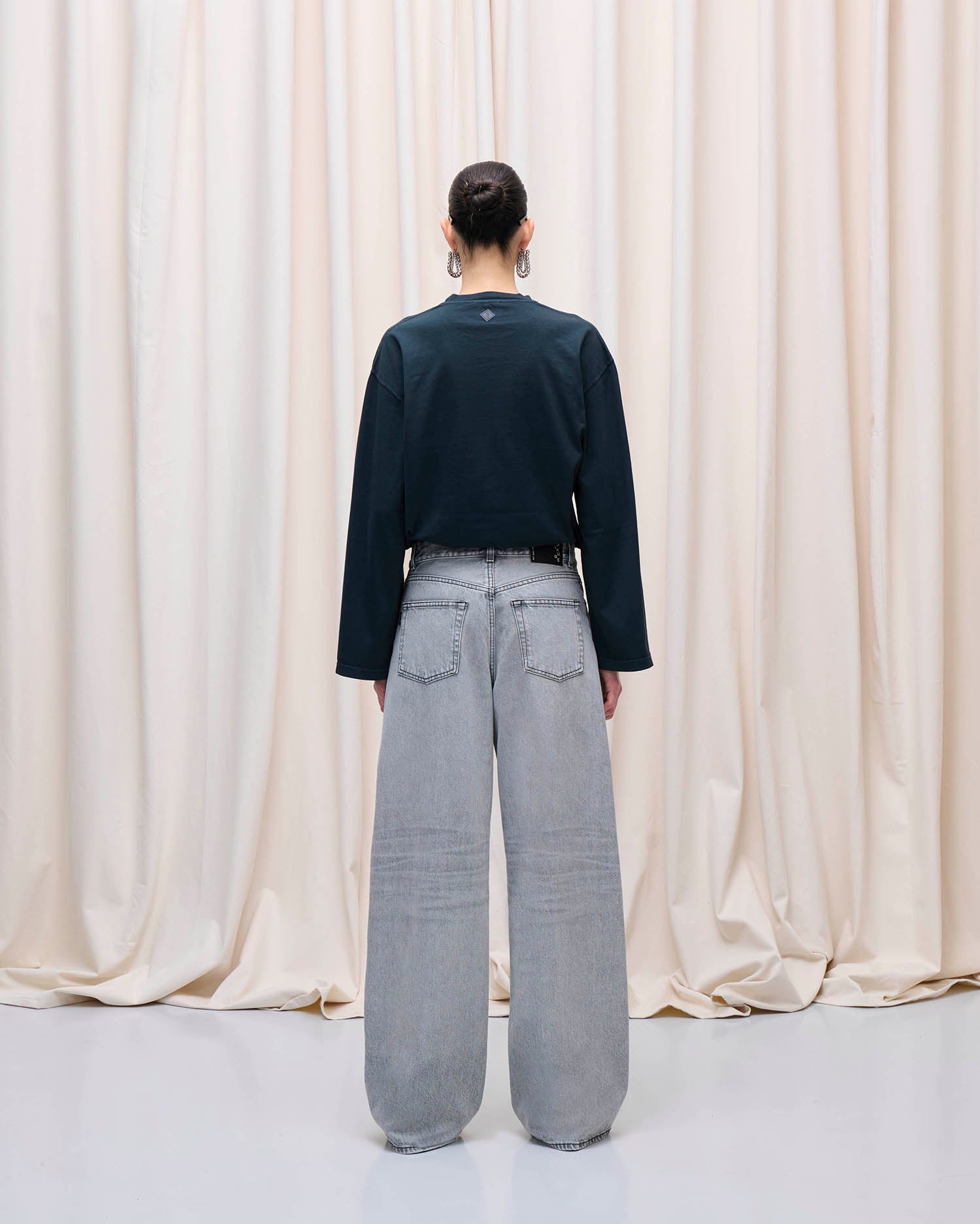 アパルトモン HAIKURE BETHANY CARGO DENIM BETHANY DENIM // FOG GREY – Haikure